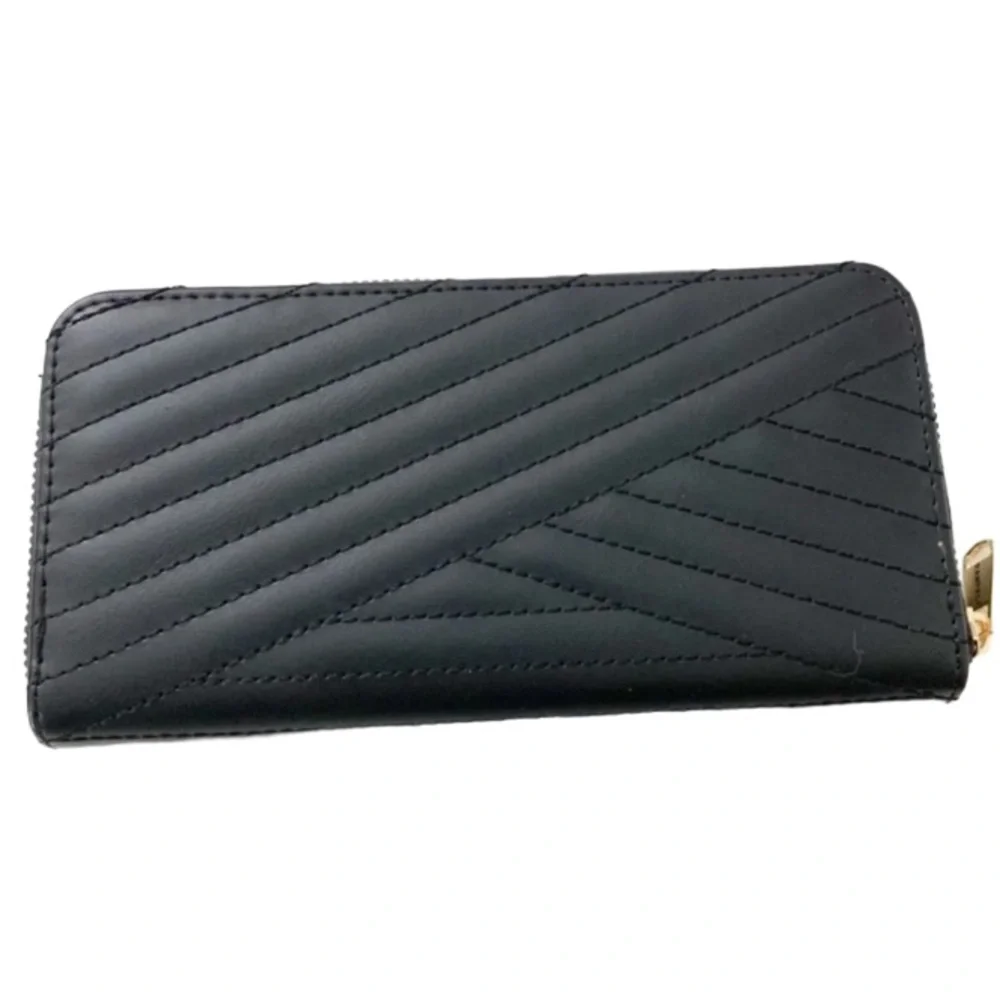 NEW Rampage Chevron Quilted Vegan Faux Leather Zip Around Wallet Fits Cell Phone